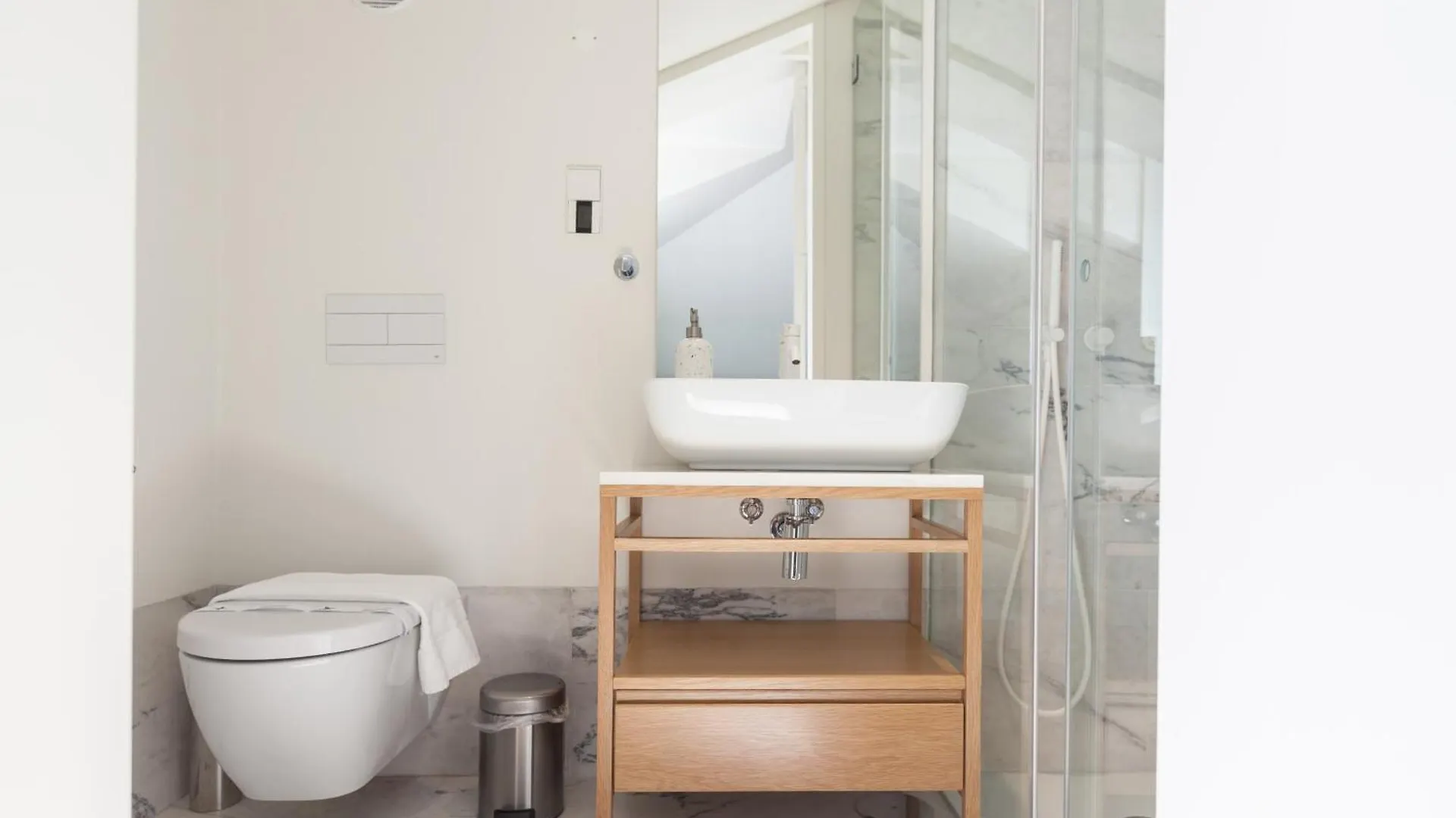 Flh Restauradores Deluxe Apartment With Terrace Lisbon