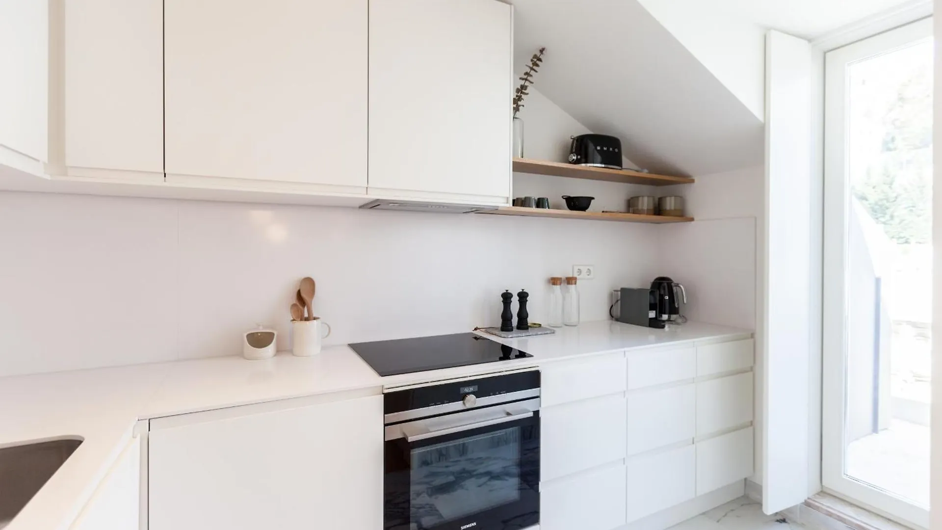 Flh Restauradores Deluxe Apartment With Terrace Lisbon